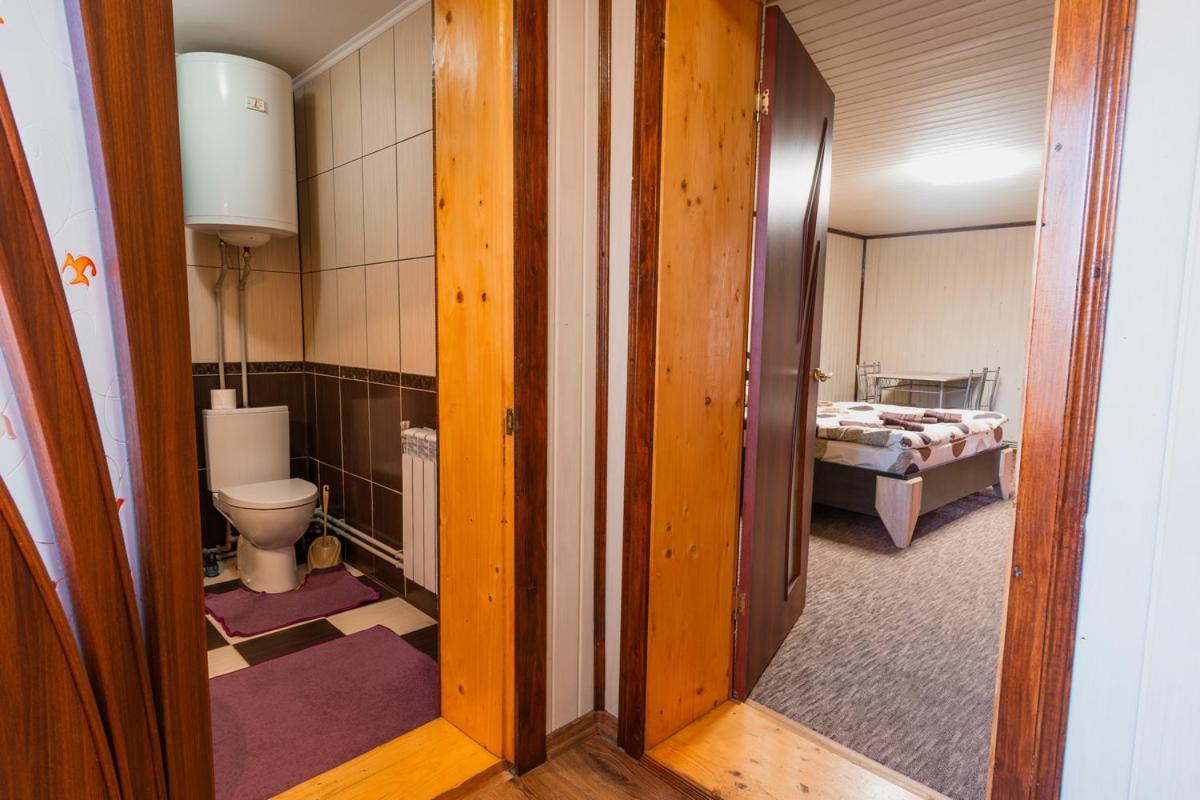 Відпочинковий Комплекс "Alpha Plus" ヤブルニツァ 部屋 写真